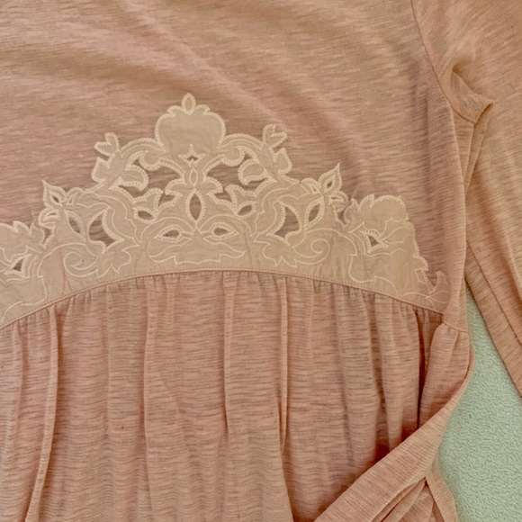 Lauren Conrad peach colored tunic size XS - Picture 3 of 5